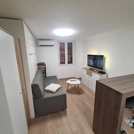 Apartma Sasko Apartamento Izola Exterior foto